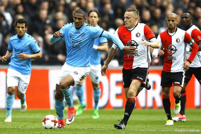 阿贾克斯大胜对手，豪取连胜